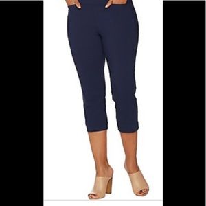 Belle by Kim Gravel Black Capri Size 16